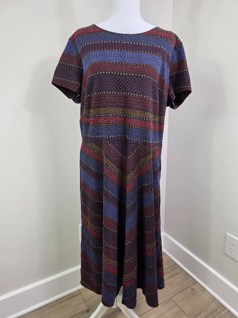 Sangria Women Short Sleeve Chevron Stripe Knit Midi Dress Blue Burgundy Gold 14W